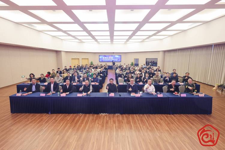 杨德龙：中央政治局会议释放多项重磅政策利好 有效提振市场信心